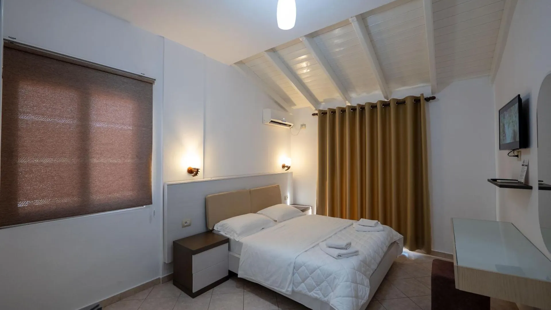 Mariksel Hotel Ksamil 3*,