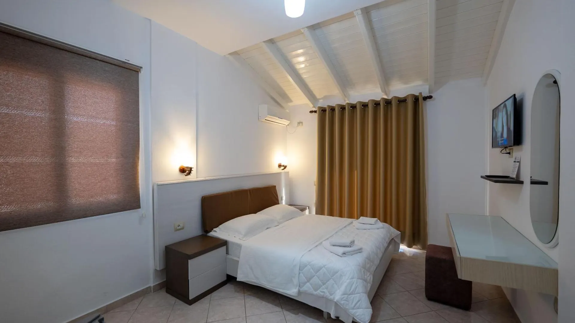 Mariksel Hotel Ksamil 3*,  Albania