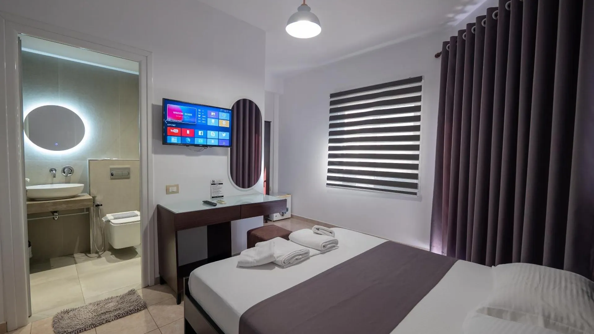 Mariksel Hotel Ksamil 3*,