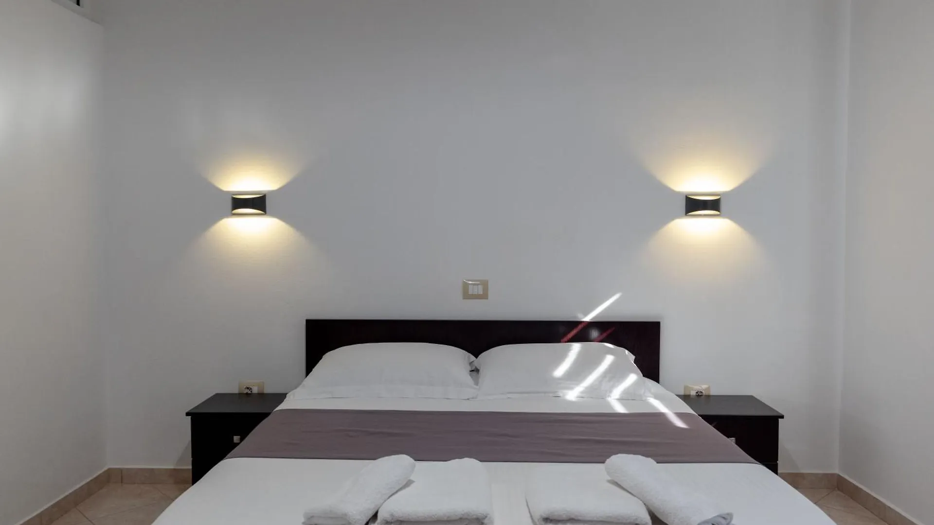 Mariksel Hotel Ksamil