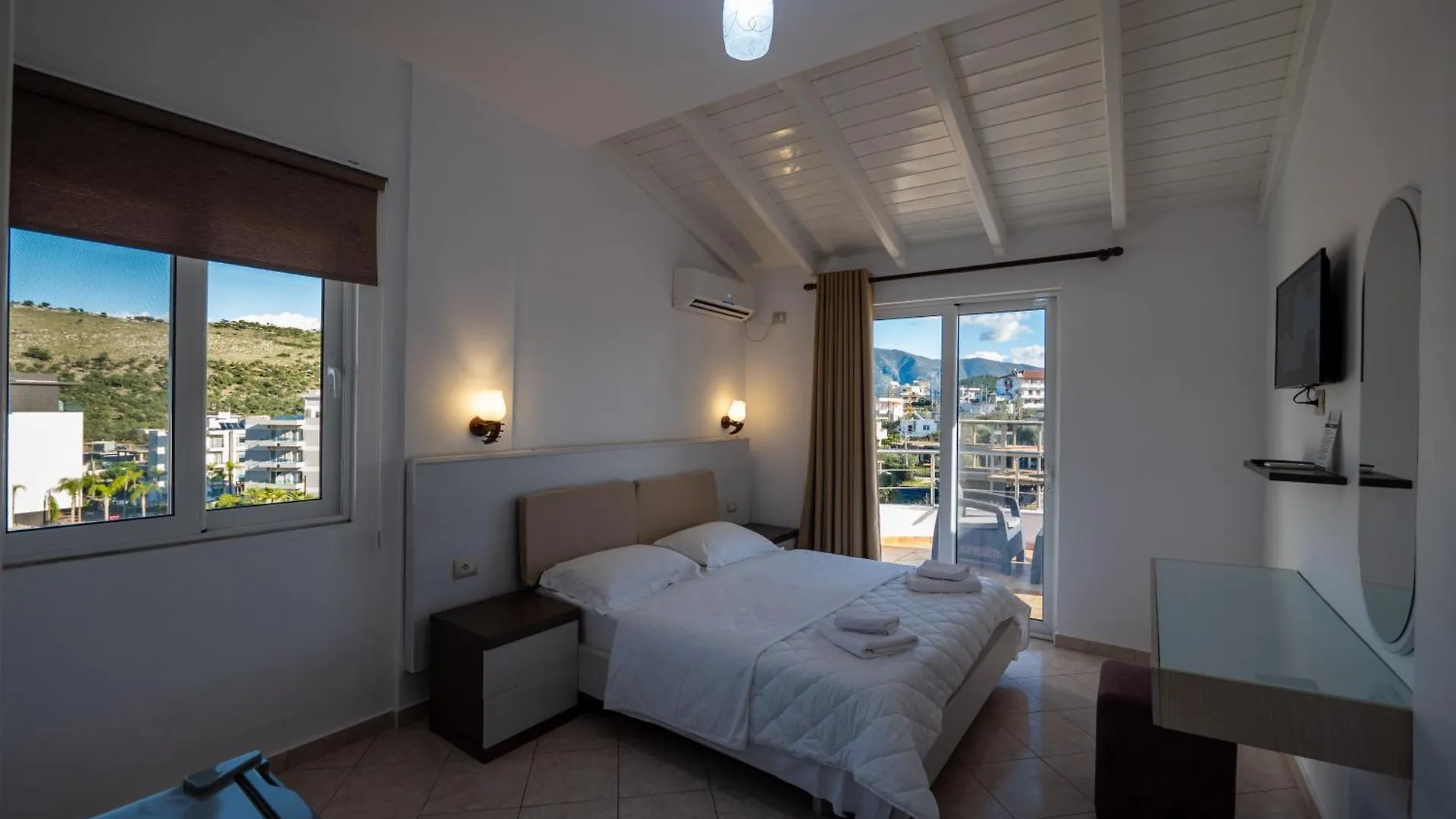 Mariksel Hotel Ksamil 3*,  Albania