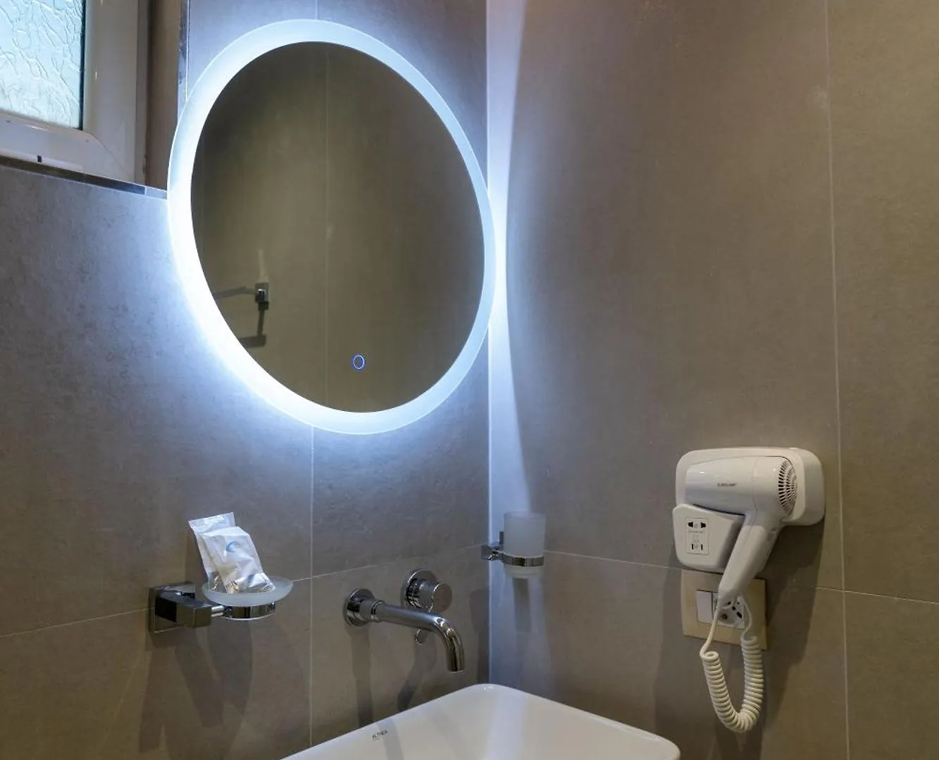 Mariksel Hotel Ksamil 3*,  Albanien